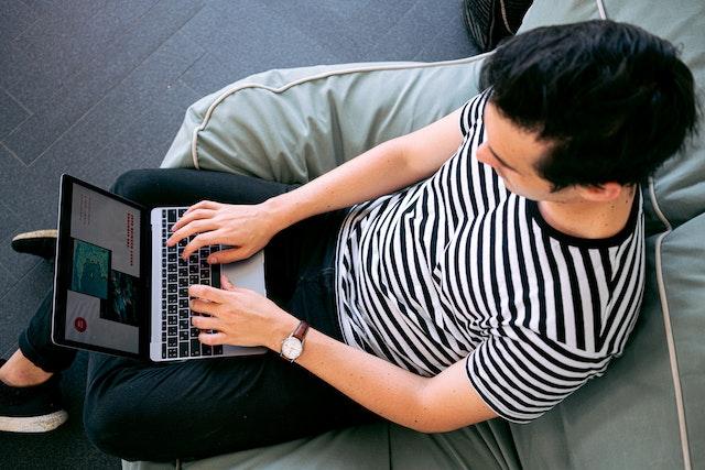 5 Reasons to be a Graphic Designer Freelancer